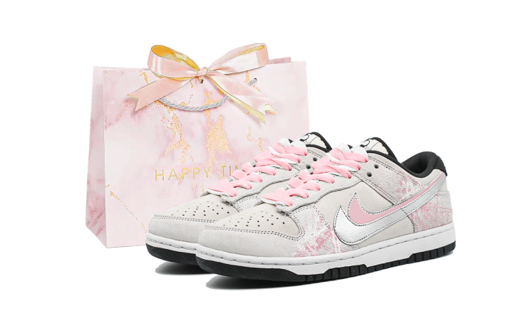 Nike Nike Dunk Low top Skateboard Shoes Women's Pink White