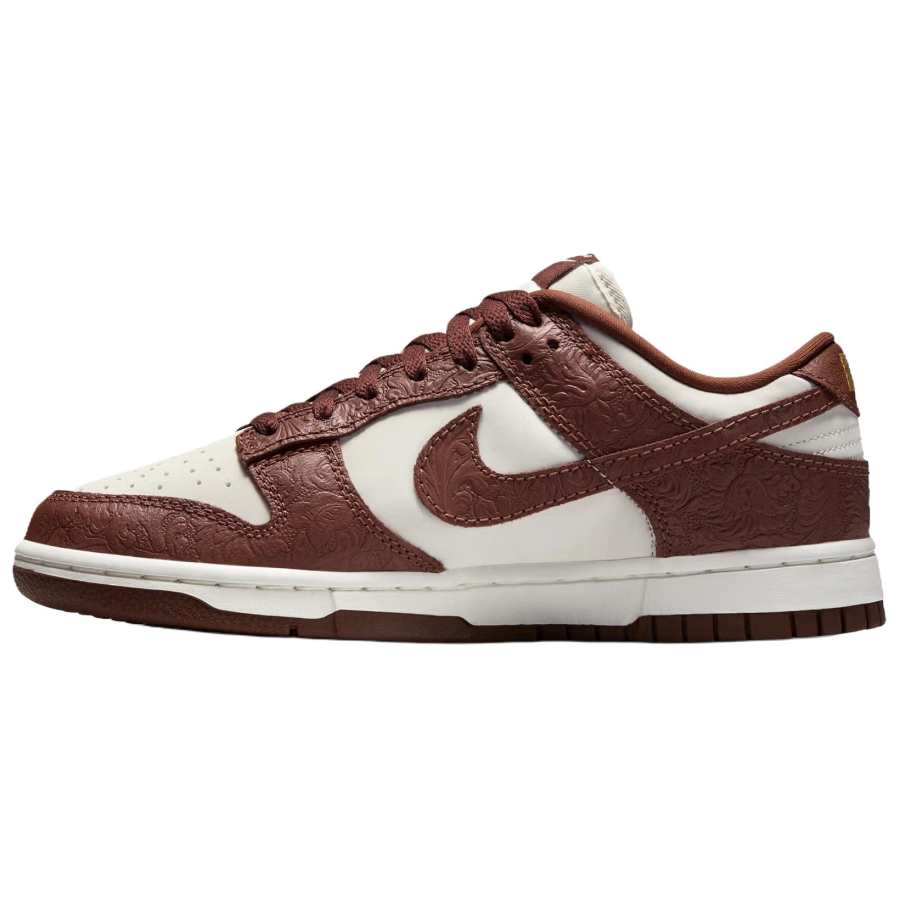 Nike Nike Dunk Low top Skateboard Shoes Women's White Brown