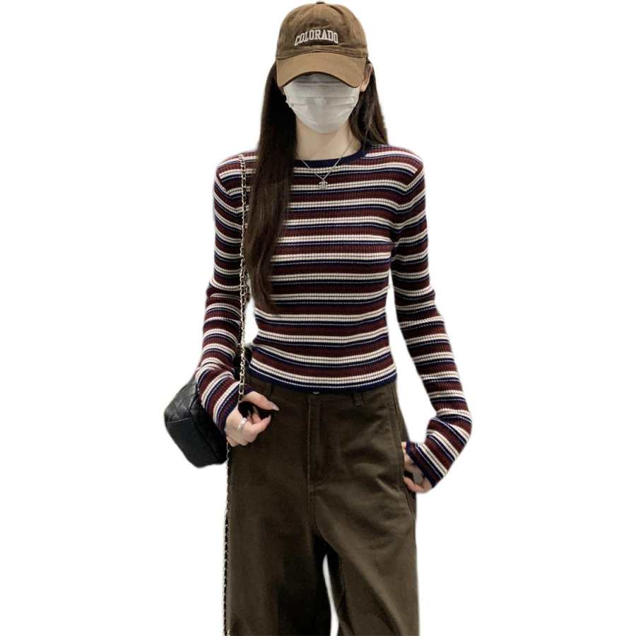 VENICEW Knitwear Women's Red Stripes With VN Brand Sticker Crew Neck Moderate Base Layer