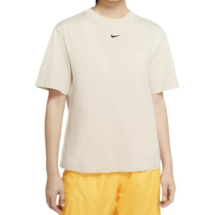 Nike Nike T Shirts Women's Oat Crew Neck Moderate Straight Fit