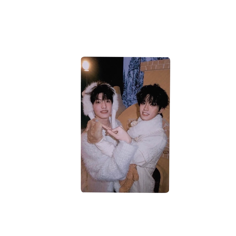 TF ENTERTAINMENT Zhao Hang, Zhang Zeyu, Lands On Youth 5 Pack Bears Live Together 25 Desk Calendar Dual SIM Photocards