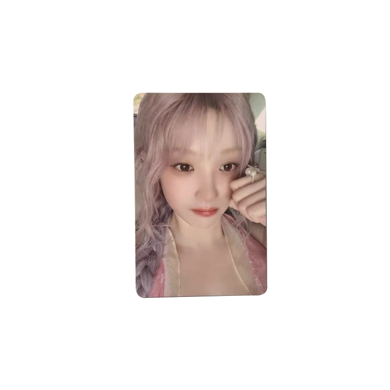 CUBE ENTERTAINMENT CUBE ENTERTAINMENT Song Yuqi Quick Flash Full Amount Card 6 Photocards 1 Pc