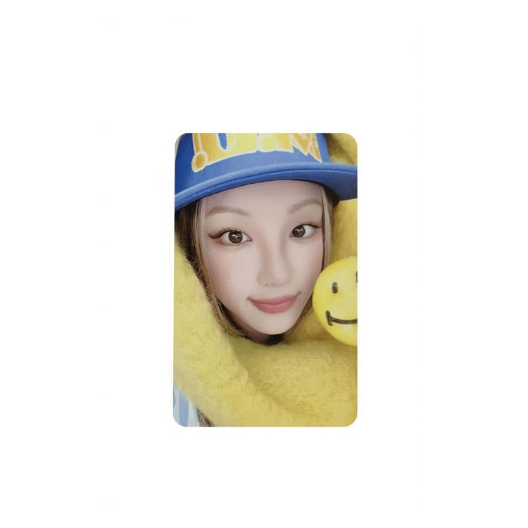 CUBE ENTERTAINMENT GI DLE Song Yuqi Signed Sale 2.0 Ver.A Blue Hood Photocards 1 Pc