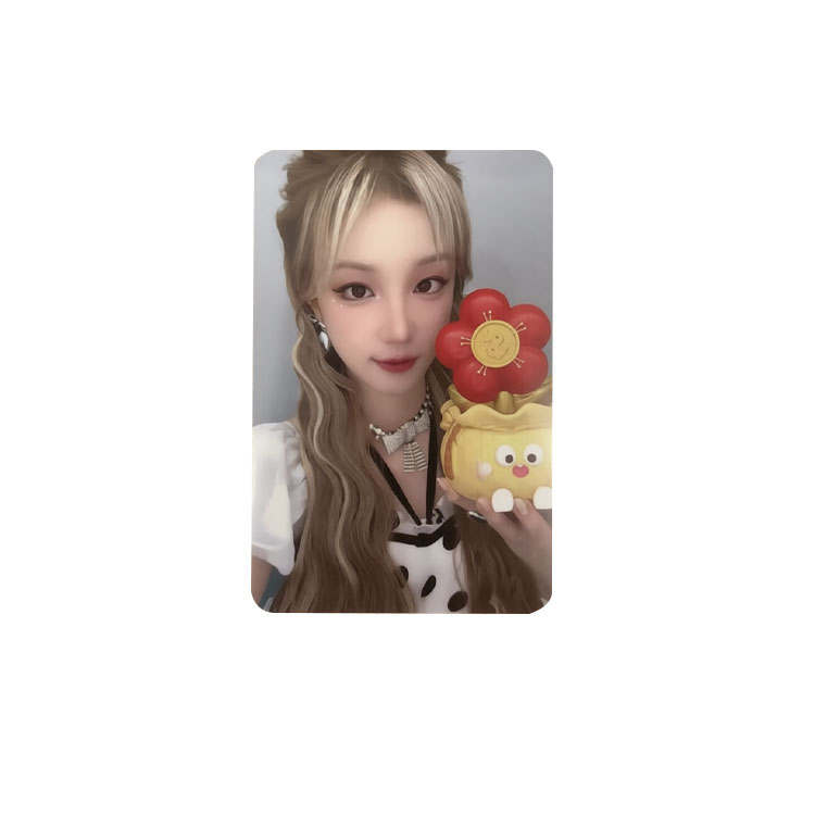 CUBE ENTERTAINMENT GI DLE Song Yuqi PP Lucky Card Ver A Photocards 1 Pc