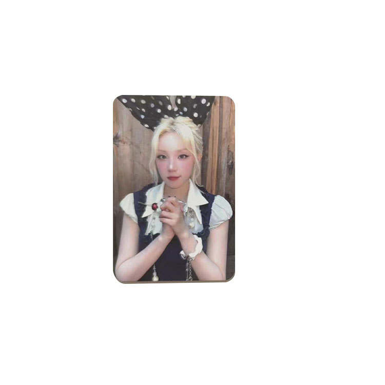 CUBE ENTERTAINMENT CUBE ENTERTAINMENT GI DLE Song Yuqi DMM Cable Offline Version A Photocards 1 Pc