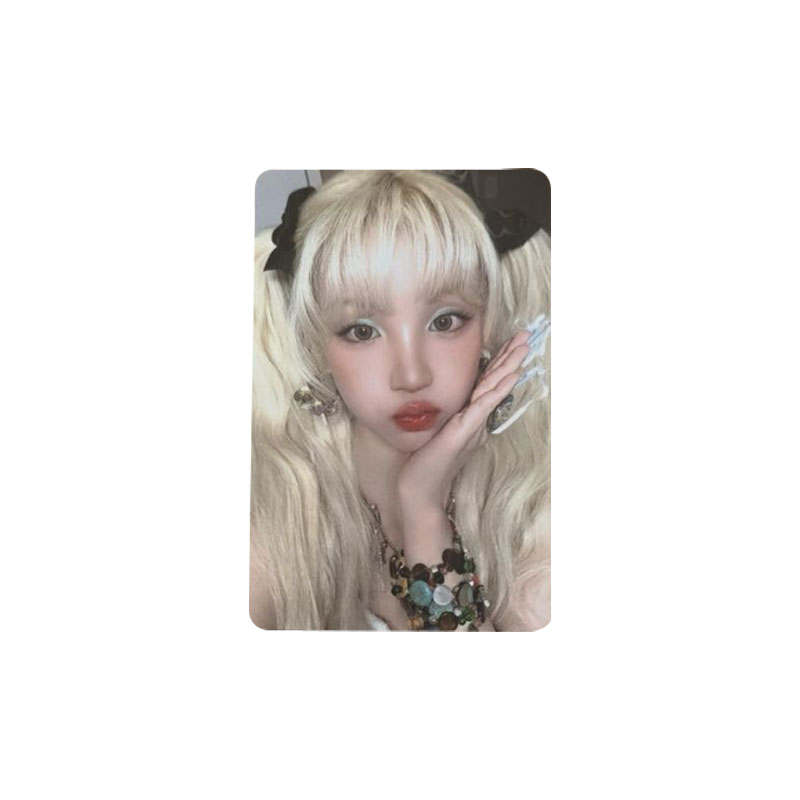 CUBE ENTERTAINMENT GI DLE Song Yuqi Signature Sale, Offline Version A Photocards 1 Pc