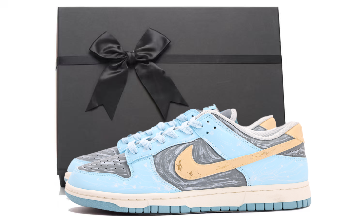 Nike Nike Dunk Coverage Slip Resistant Abrasion Resistant Coverage Slip Resistant And Abrasion Resistant Low top