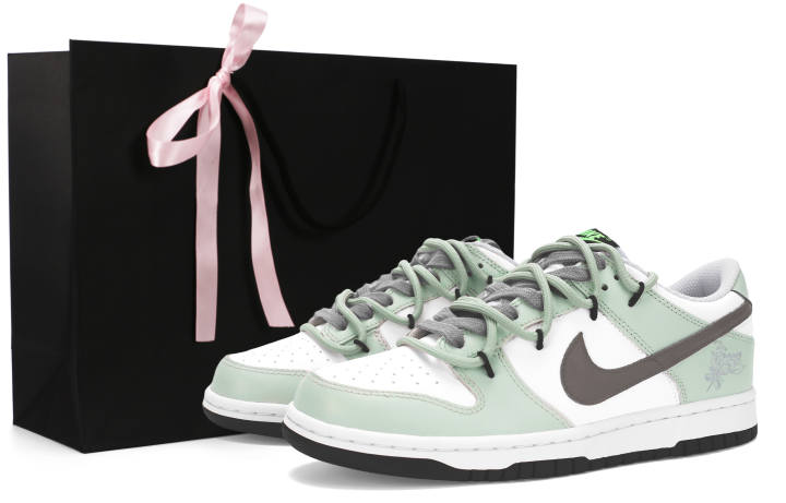 Nike Nike Dunk Slip Resistant Slip Resistant Low top Skateboard Shoes Women's Green