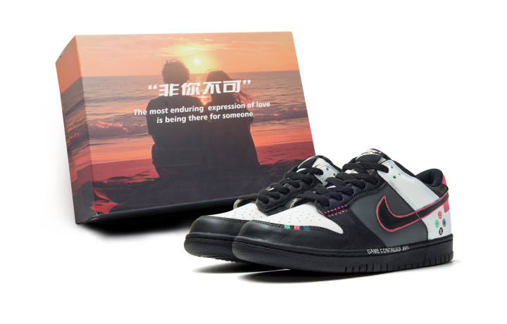 Nike Nike Dunk Abrasion Resistant Abrasion Resistant Low top Skateboard Shoes Unisex Black Pink White