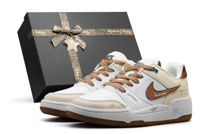 Nike Nike Full Force Abrasion Resistant Abrasion Resistant Low top Skateboard Shoes Men's Beige Brown