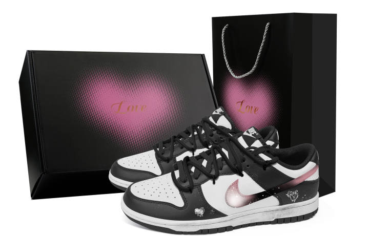 Nike Nike Dunk Encounter, Heart Box Abrasion Resistant Low top Skateboard Shoes Unisex Black Pink