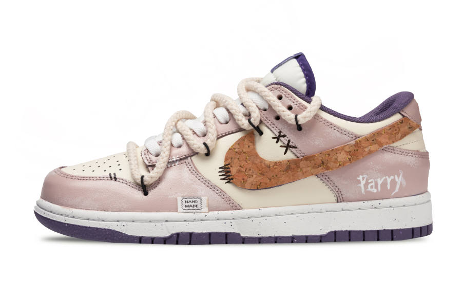 Nike Nike Dunk Abrasion Resistant Low top Skateboard Shoes Women's