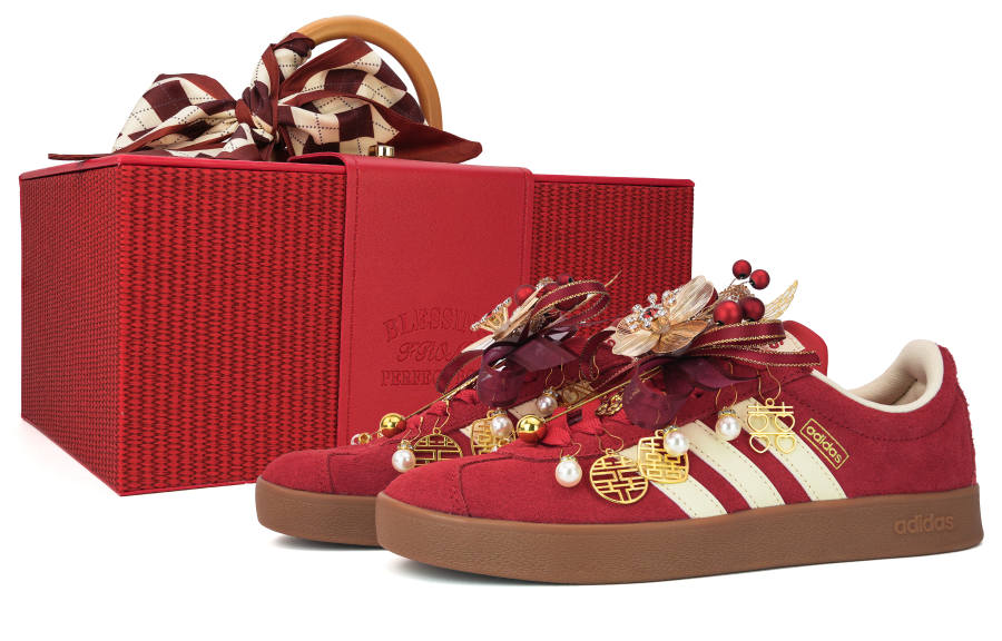 Adidas Adidas Vl Court Classic Wedding Shoes Abrasion Resistant Low top Skateboard Shoes Unisex Gold Red