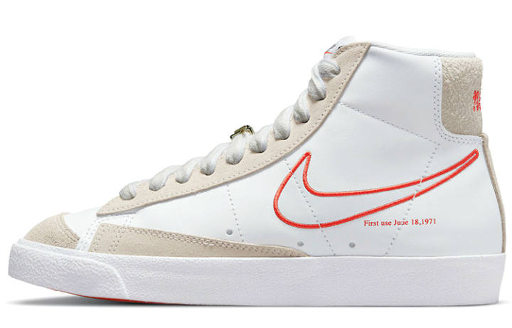Nike Nike Blazer 77 SE Gold tone Lock Mid top Skateboard Shoes Women's Beige White Red