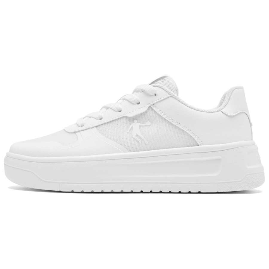QIAODAN Shiro Dragon Fabric Low top Skateboard Shoes Women's White