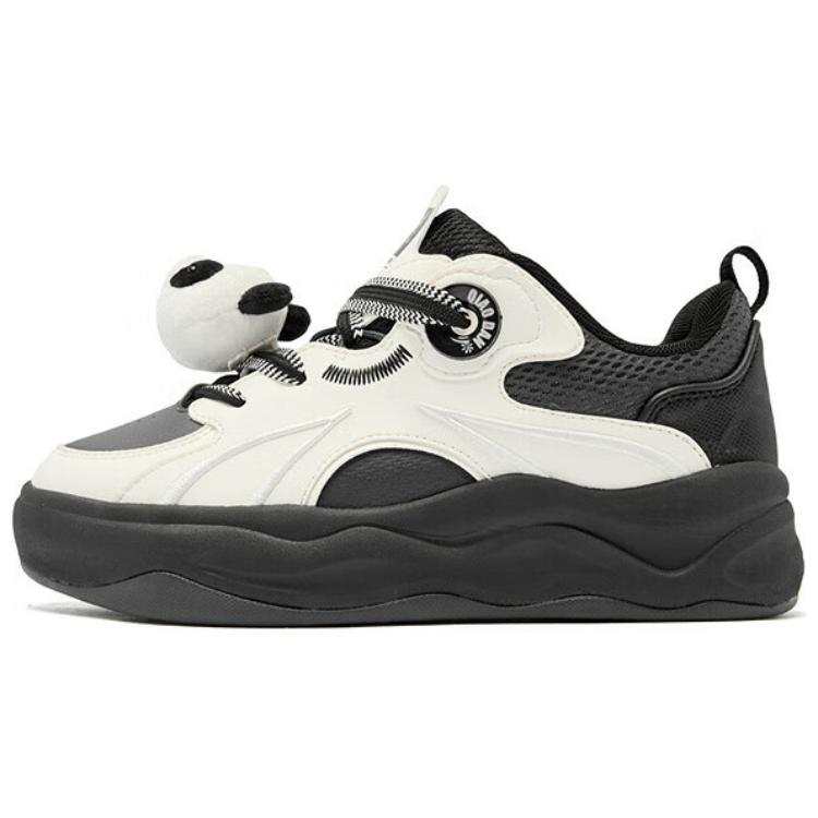 QIAODAN Elf Bear Slip Resistant Abrasion Resistant Low top Skateboard Shoes Women's White Black