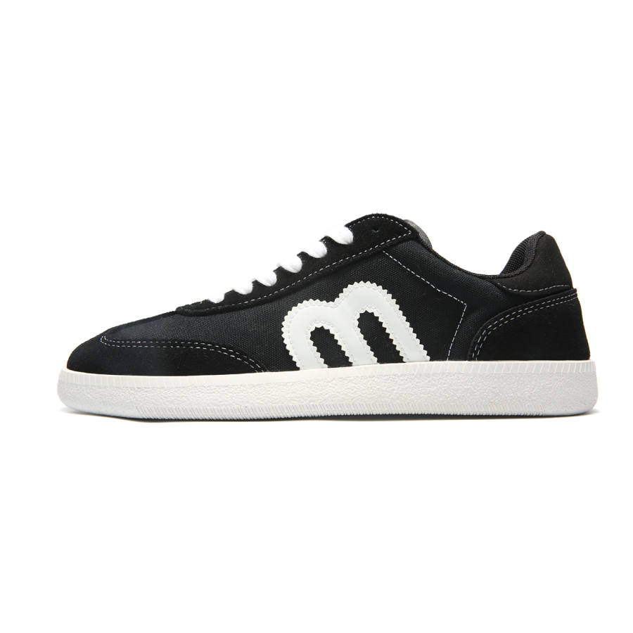 EKM Slip Resistant Abrasion Resistant Low top Skateboard Shoes Women's Black White