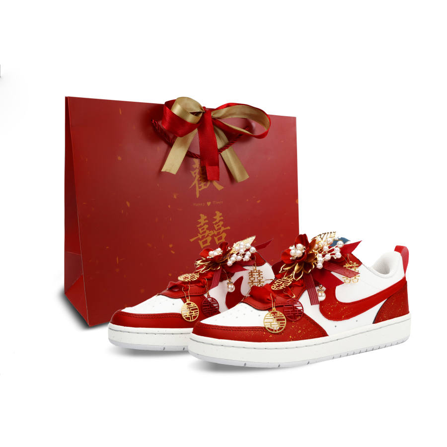 Nike Nike Court Borough Heart To Heart Cushioning, Wear Resistant Low top Skateboard Shoes Women's Red