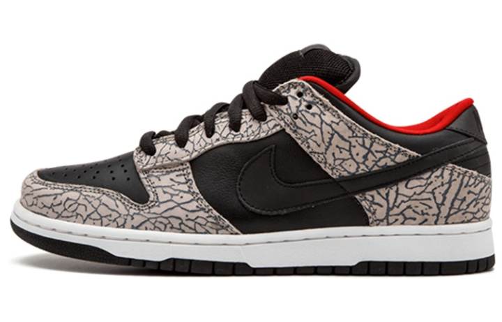Nike Supreme x Nike Dunk SB Nyc Low top Skateboard Shoes Men's Black Cement 2002 Edition