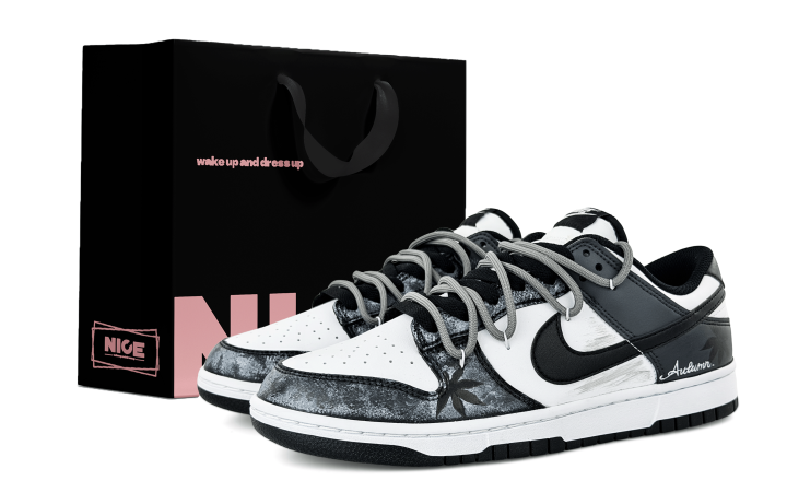 Nike Nike Dunk Lightweight Low top Skateboard Shoes Unisex Black White