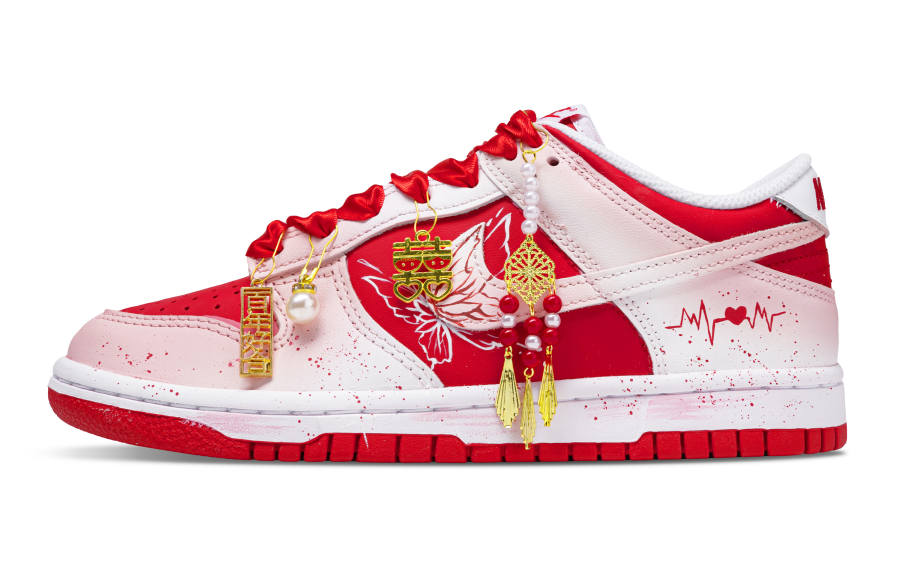 Nike Nike Dunk Love Forever Cushioning Low top Skateboard Shoes Women's Red