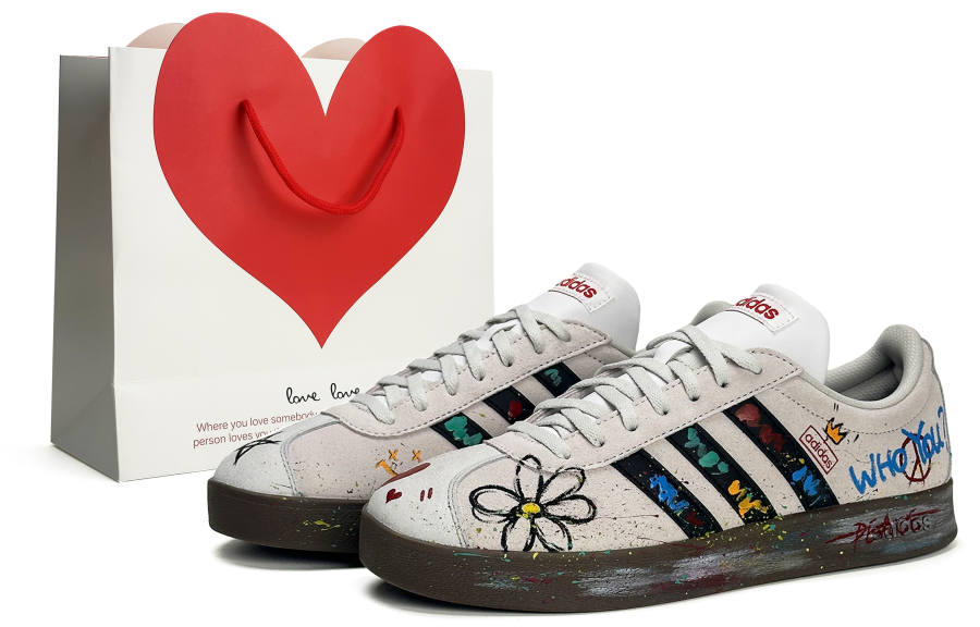 Adidas Adidas VL COURT 2.0 Small Daisy GD Style, Graffiti, Hand Drawn, Ink Splatter Low top Skateboard Shoes Unisex Light Gray