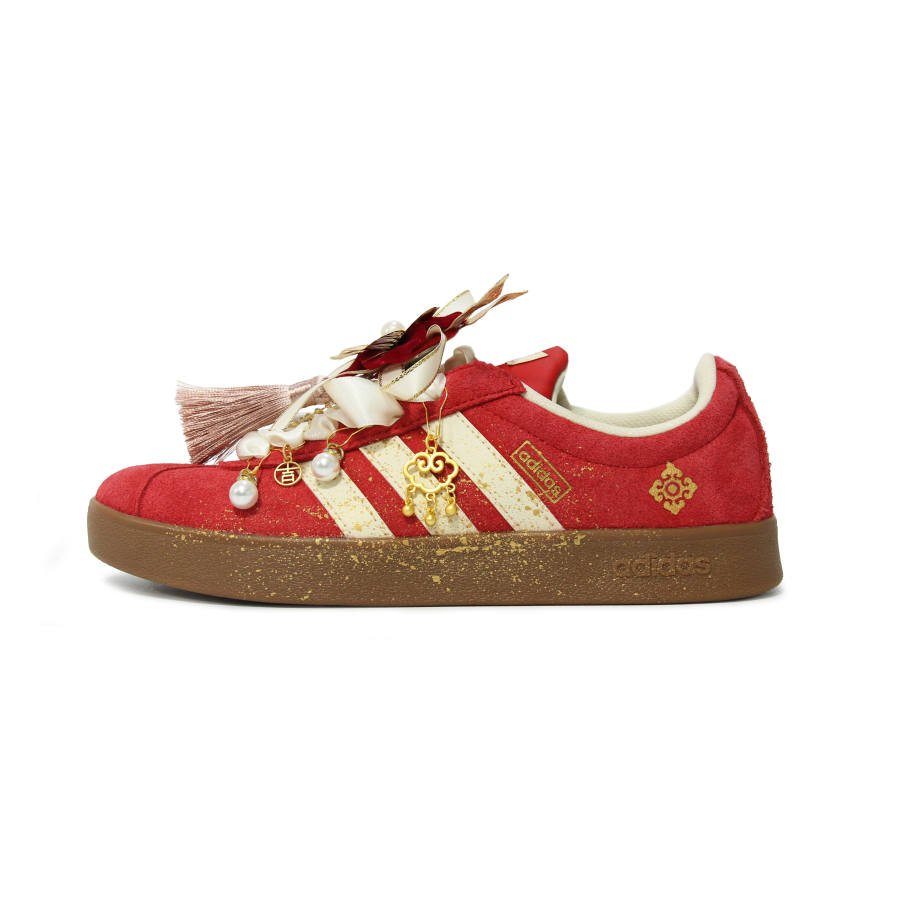 Adidas Adidas Vl Court Classic Walking Planet, Cloud Pattern Shoe Abrasion Resistant Low top Skateboard Shoes Unisex Red