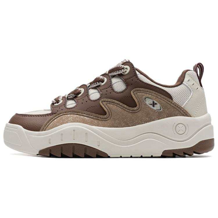 XTEP Slip Resistant Cushioning Low top Skateboard Shoes Women's Brown