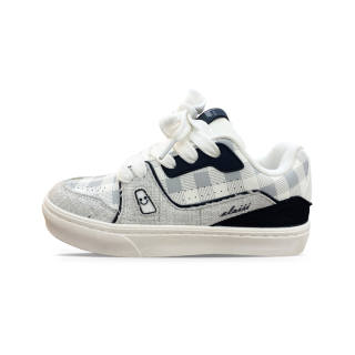 XLAIII Slip Resistant Abrasion Resistant Low top Skateboard Shoes Unisex