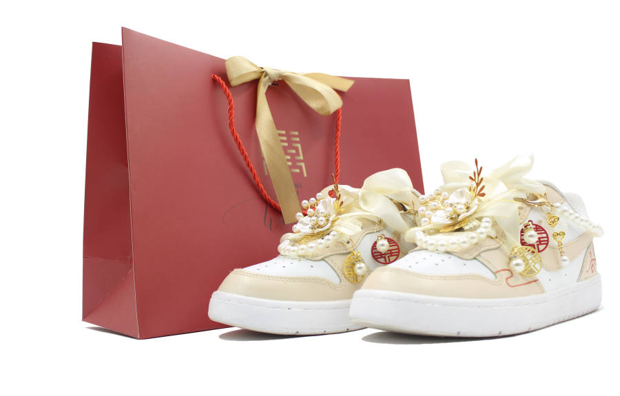 Nike Nike Court Borough Slip Resistant Abrasion Resistant Low top Skateboard Shoes Women's White Gold