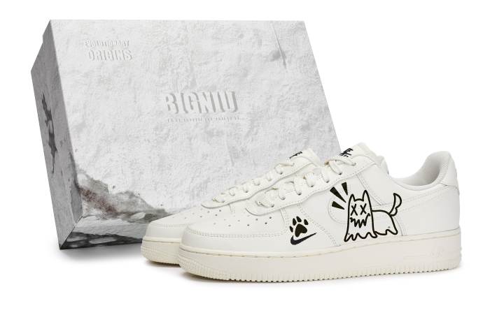 Nike Nike Air Force 1 '07 ESS TRK3 Slip Resistant Abrasion Resistant Low top Skateboard Shoes Women's White Black