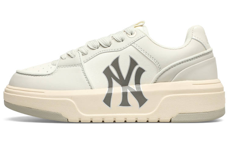 MLB Chunky Liner 24SS New York Yankees Slip Resistant Cushioning Breathable Low top Skateboard Shoes Unisex Ivory
