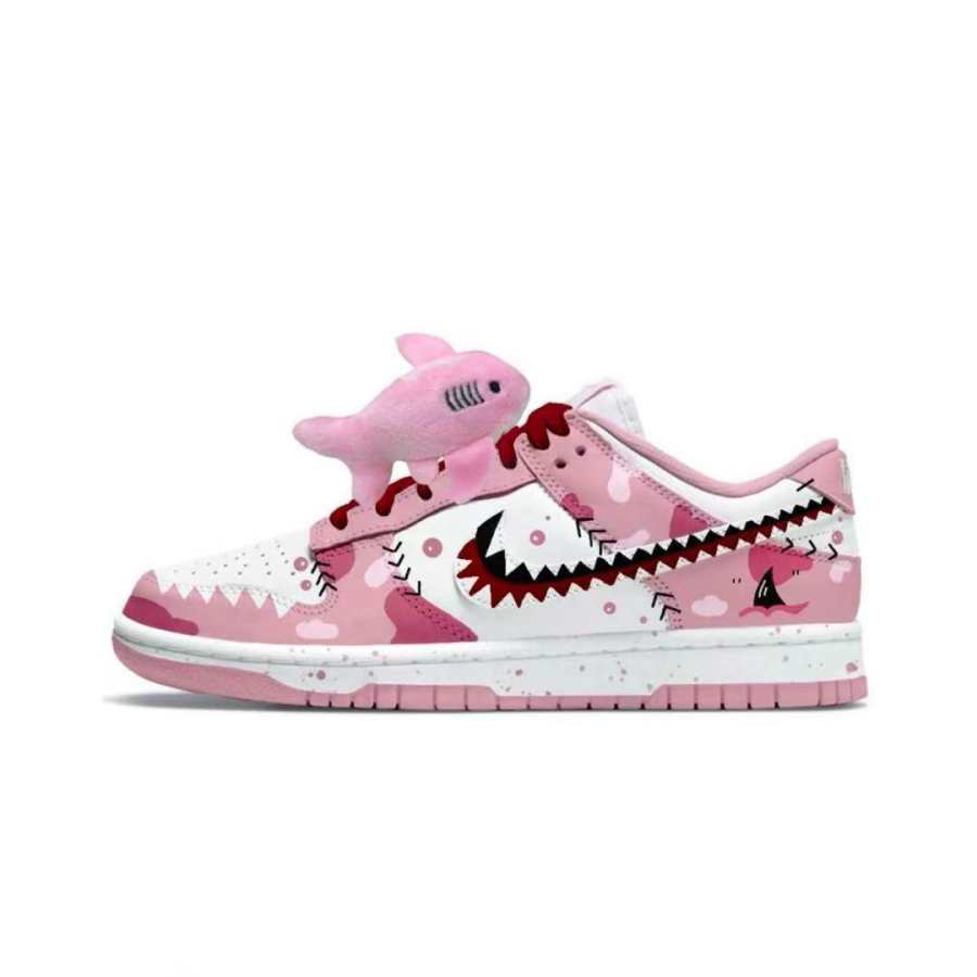 Nike Nike Dunk Abrasion Resistant Low top Skateboard Shoes Women's Pink