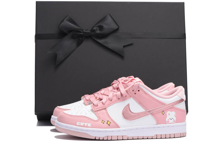 Nike Nike Dunk Skateboard Shoes Women's Low Top Cherry Blossom Pink