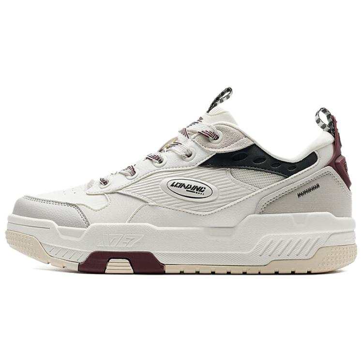 XTEP Slip Resistant Cushioning Slip Resistant Cushioning Low top Skateboard Shoes Men's White Gray Black