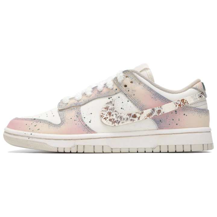 Nike Nike Dunk Cushioning Low top Skateboard Shoes Men's Pastel Pink