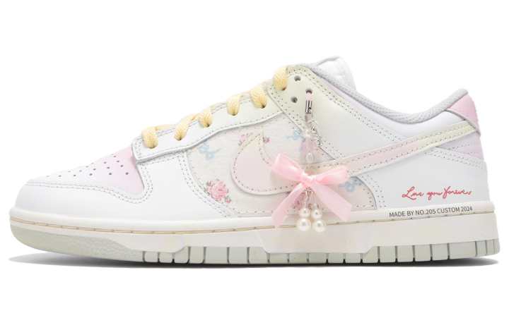 Nike Nike Dunk Cushioning, Wear Resistant Low top Skateboard Shoes Women's White