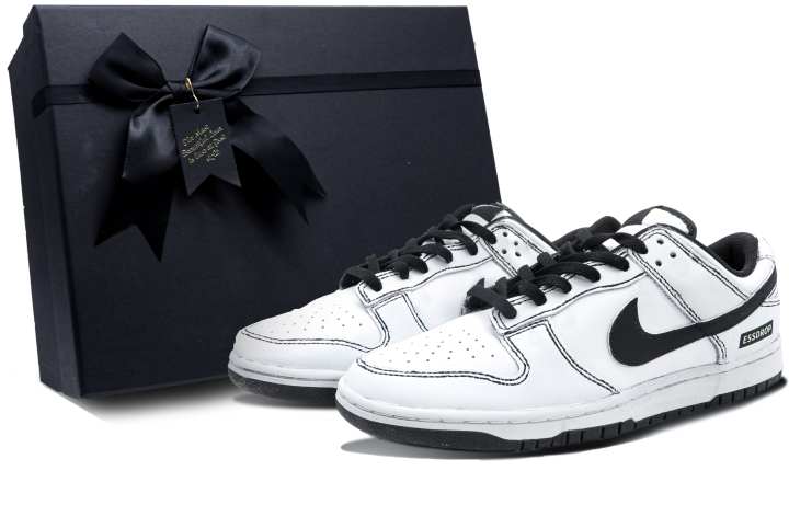 Nike Nike Dunk Slip Resistant, Abrasion Resistant, Lightweight Low top Skateboard Shoes Women's Black White