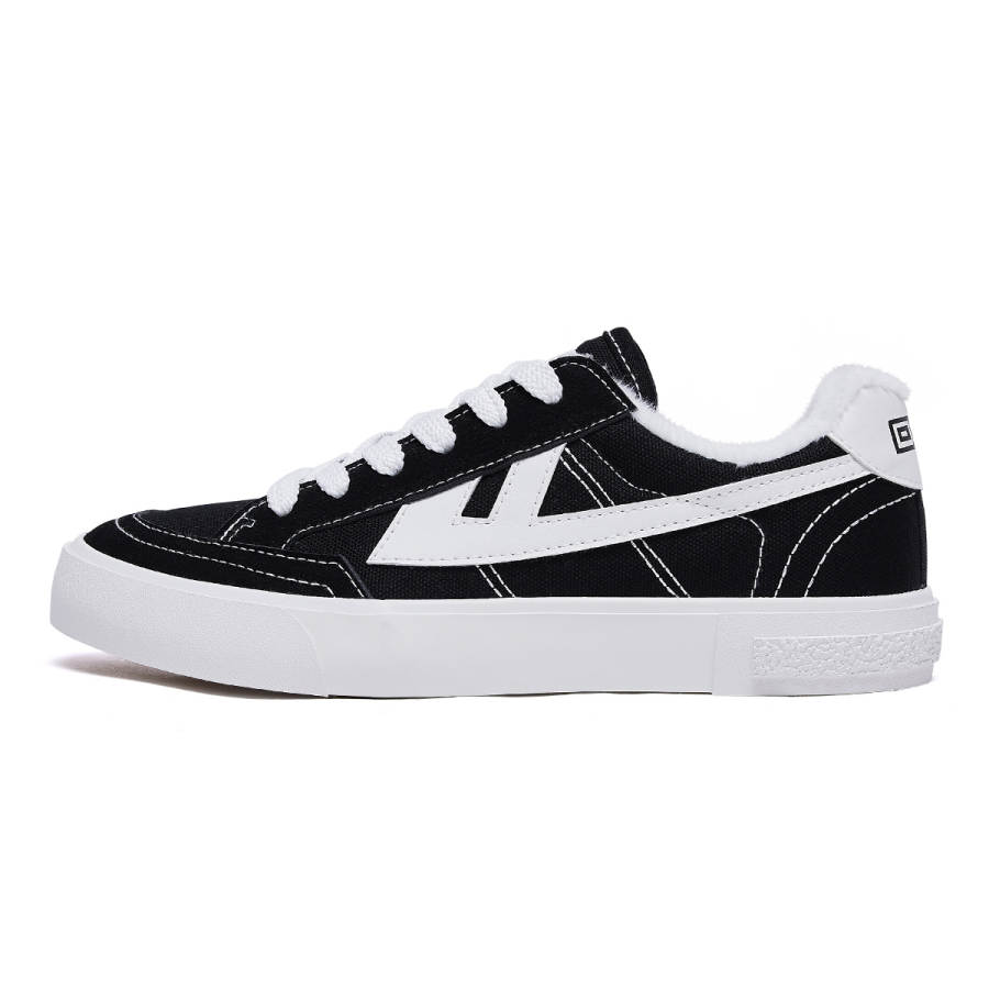 Warrior Thermal Slip Resistant Thermal Slip Resistant Low top Skateboard Shoes Unisex
