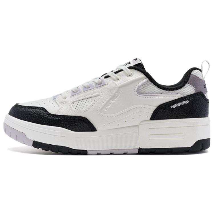 XTEP New Dawn Collection Slip Resistant Low top Skateboard Shoes Women's White Black