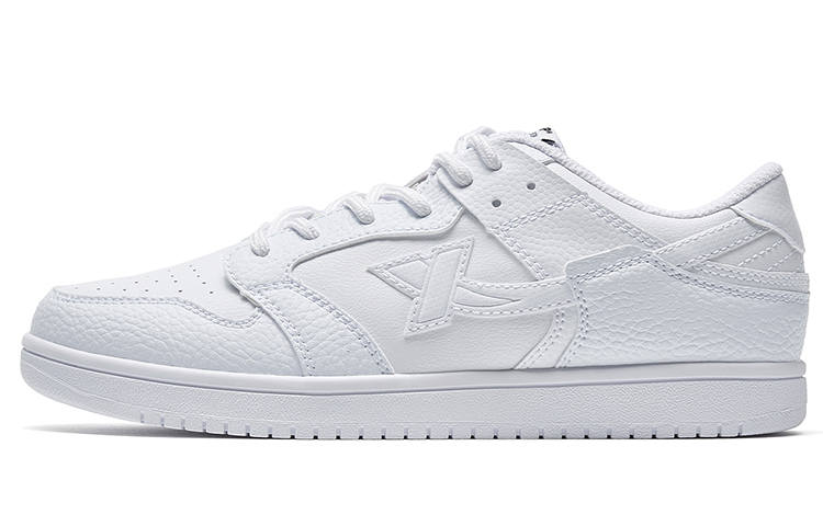 XTEP Slip Resistant Abrasion Resistant Low top Skateboard Shoes Women's New White