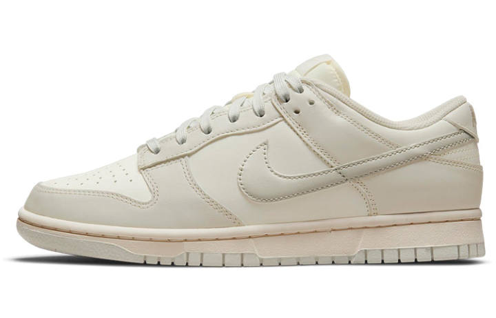 Nike Nike Dunk Low 'Light Bone' Women's