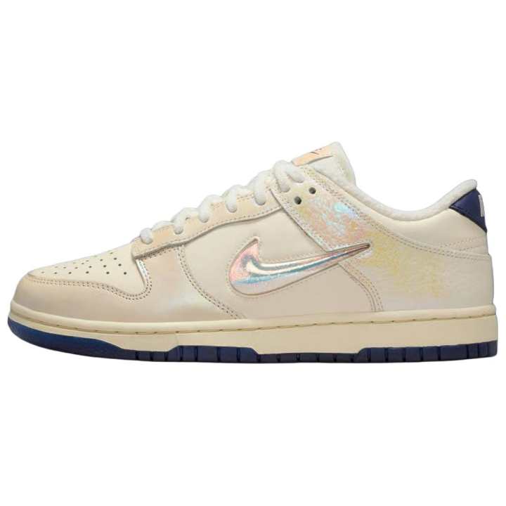 Nike Nike Dunk Low top Skateboard Shoes Women's