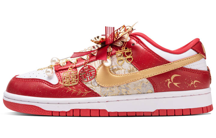 Nike Nike Dunk Intertwined Swallow Knot Abrasion Resistant Abrasion Resistant Low top Skateboard Shoes Unisex Gold Red