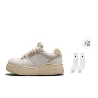 WANDER AROUND Slip Resistant Abrasion Resistant Slip Resistant Abrasion Resistant Low top Skateboard Shoes Women's