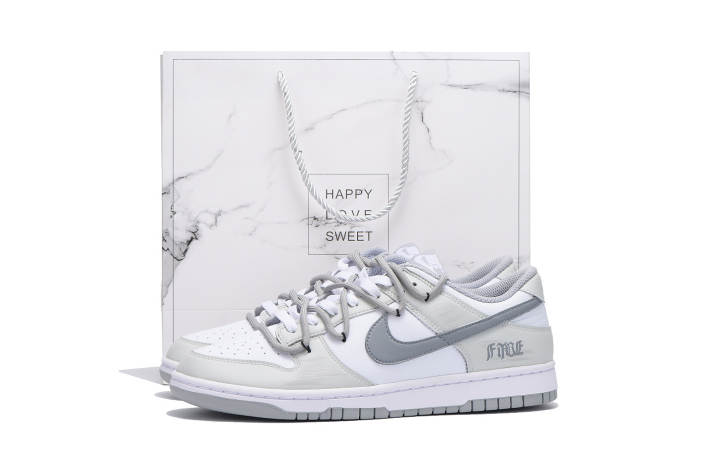 Nike Nike Dunk Coverage Slip Resistant Abrasion Resistant Coverage Slip Resistant And Abrasion Resistant Low top