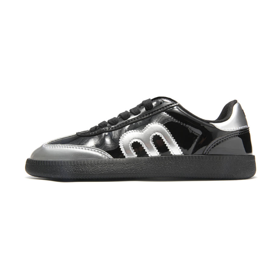 EKM Comfortable And Trendy Slip Resistant Abrasion Resistant Low top Skateboard Shoes Unisex Black Silver
