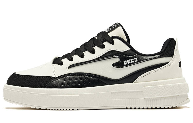 Erke Stunning Abrasion Resistant Slip Resistant Low top Skateboard Shoes Women's Jet Black Microcrystal White