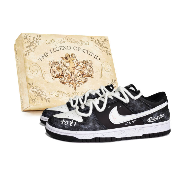 Nike Nike Dunk Black Knight Abrasion Resistant Abrasion Resistant Low top Skateboard Shoes Unisex Black White