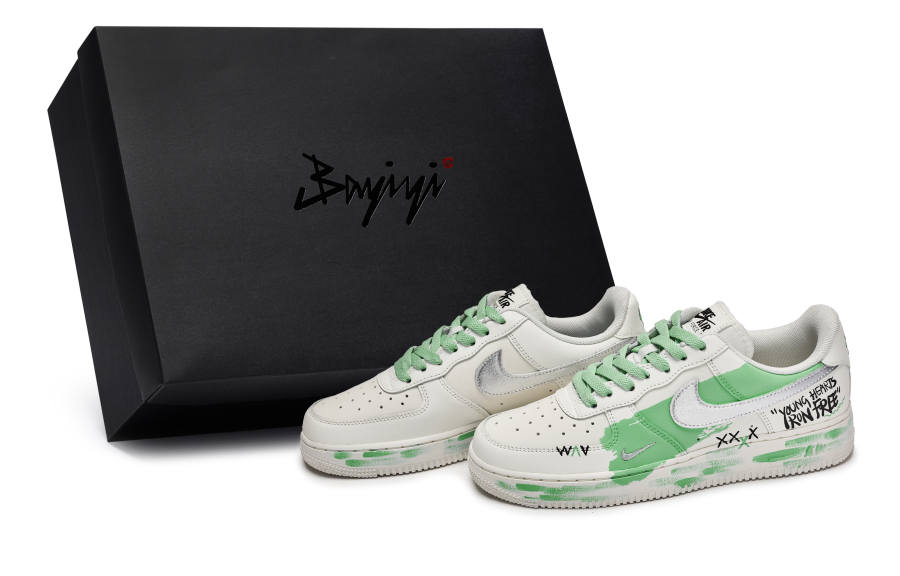 Nike Nike Air Force 1 '07 ESS TRK3 811 Manufactured, Uncompromising Green, Special Shoe Box Abrasion Resistant Low top